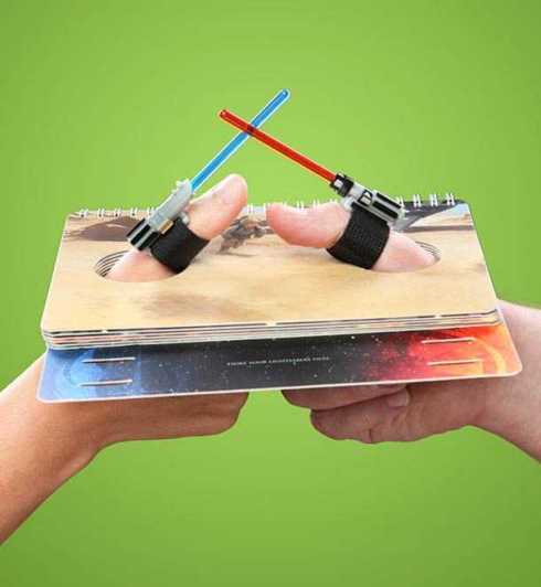 Star-Wars-Lightsaber-Thumb-Wrestling-1
