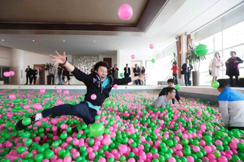 world-largest-ball-pool-china-6