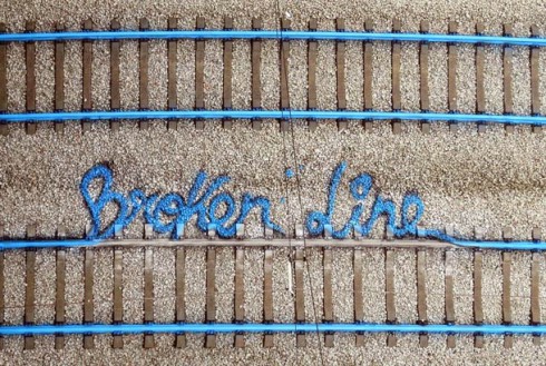 artur-bordalo-railroad-street-art-4