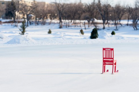 Warming-Huts-On-Frozen-Rivers_10-640x425