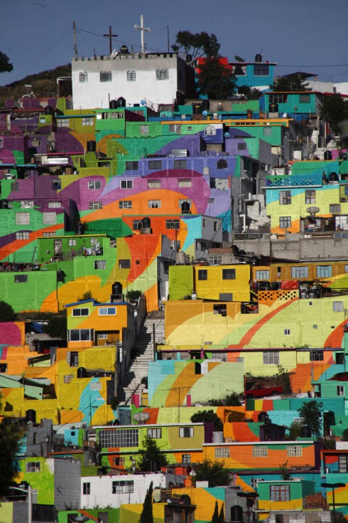 GiganticStreetArtPaintingon200HousesinMexico4-900x1350