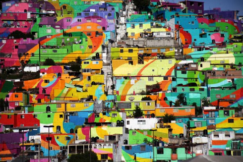 GiganticStreetArtPaintingon200HousesinMexico5-900x600
