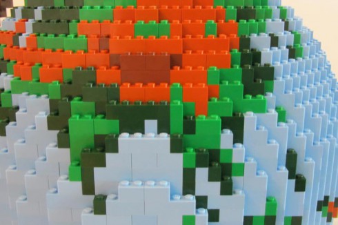 LEGO-terrestrial-globe-12