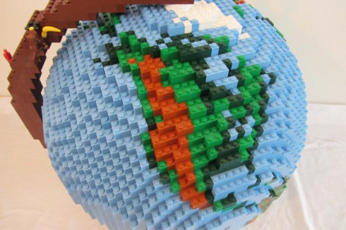 LEGO-terrestrial-globe-5