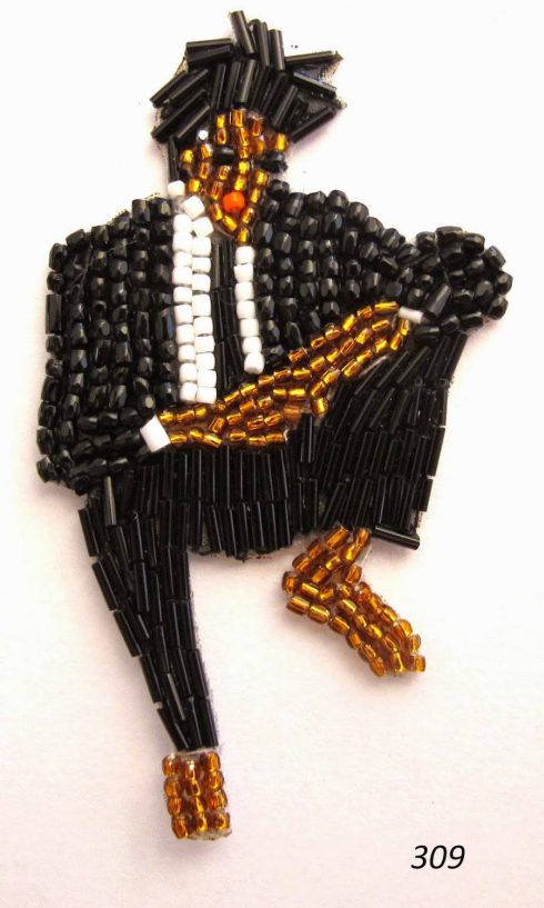 handmadebeadedpinscelebrities-2-900x1500