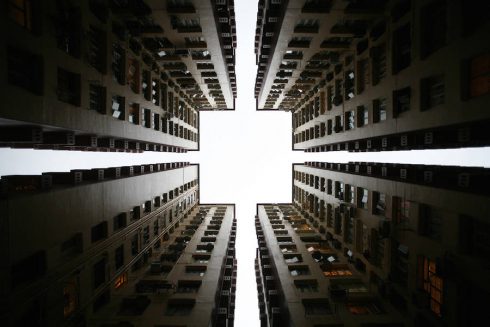vertiginousskyscrapersofhongkong-0-900x600