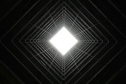 vertiginousskyscrapersofhongkong-9-900x600