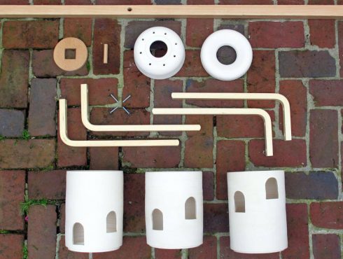 PlayfulVerticalFlowerpots7-900x679