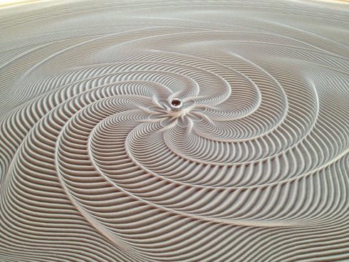 kinetic-sand-drawing-table-0-900x675